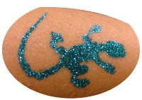 Ein wunderschön glänzender Salamander als Glitzertattoo. Klicken Sie auf das Bild, um es zu vergrößern