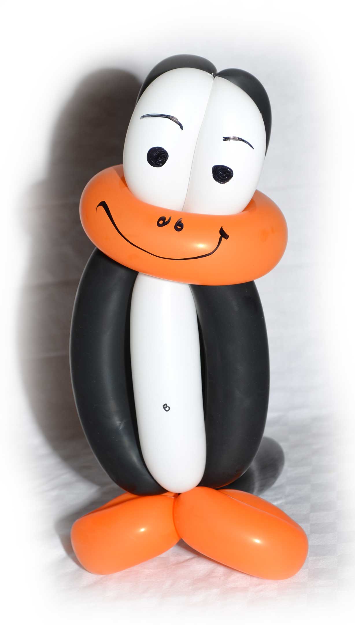 Luftballontier Pinguin - Zwergenparty - Clown und Zauberer online buchen