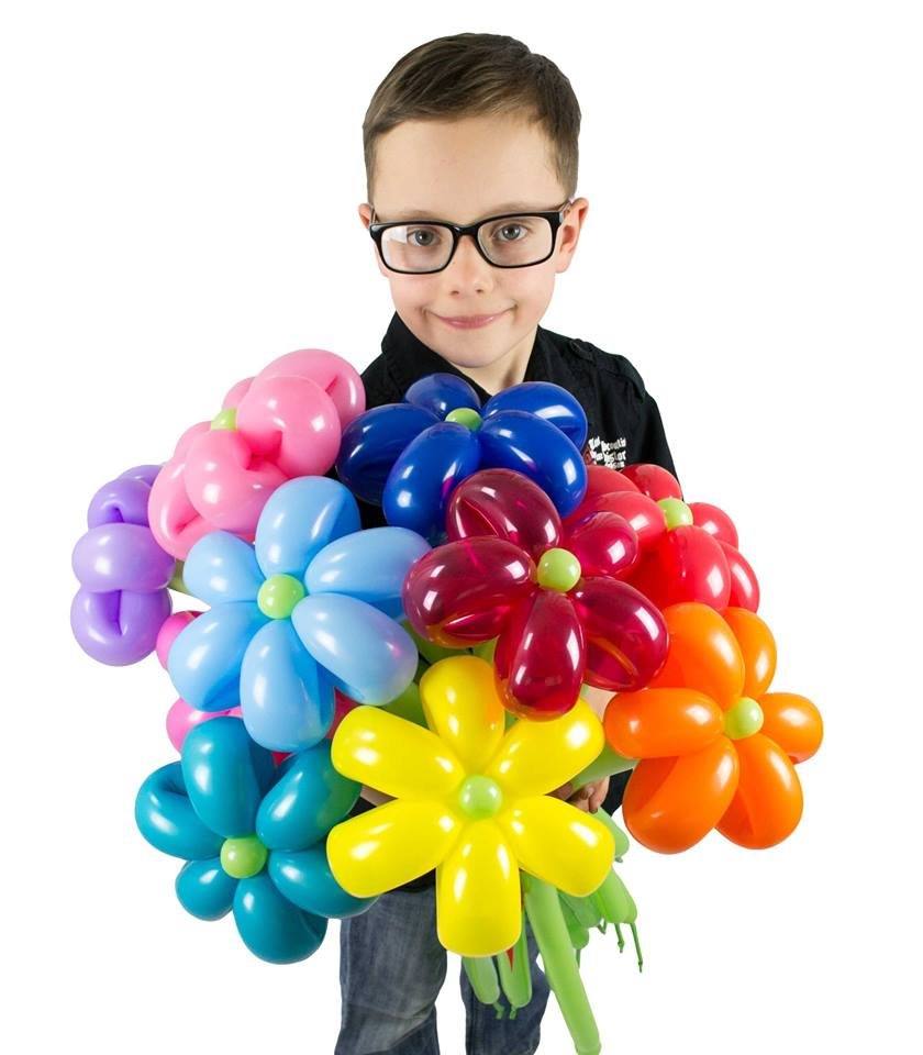 4A9BA708-BDC1-45AD-A07C-A6F54BA12397 Gestatten, ich bin ein Pinguin aus Luftballons. Von einem Ballonkünstler geschaffen.